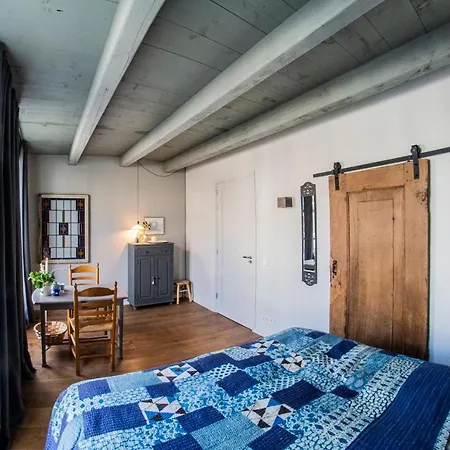 Rijksmonument Appelsteiger Bed & Breakfast 3*