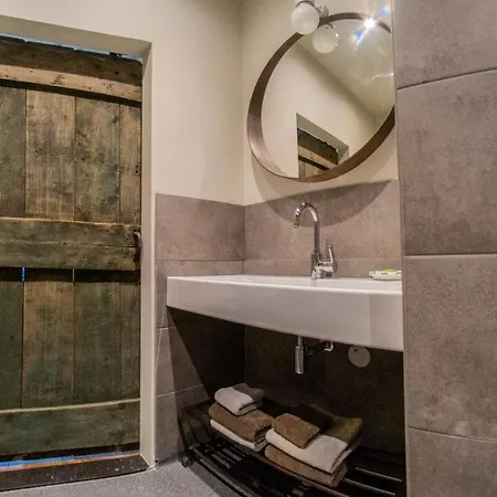 לינה וארוחת בוקר Appelsteiger 3*